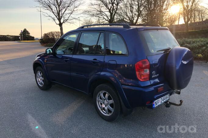 Toyota RAV 4 2 generation (XA20)