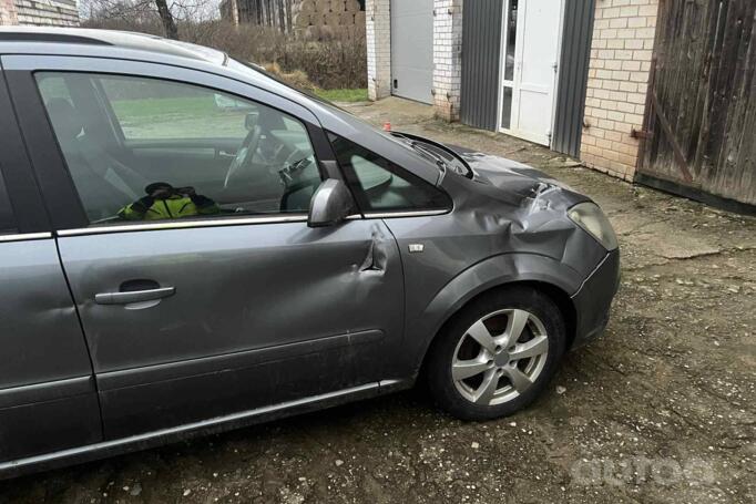 Opel Zafira B Minivan 5-doors