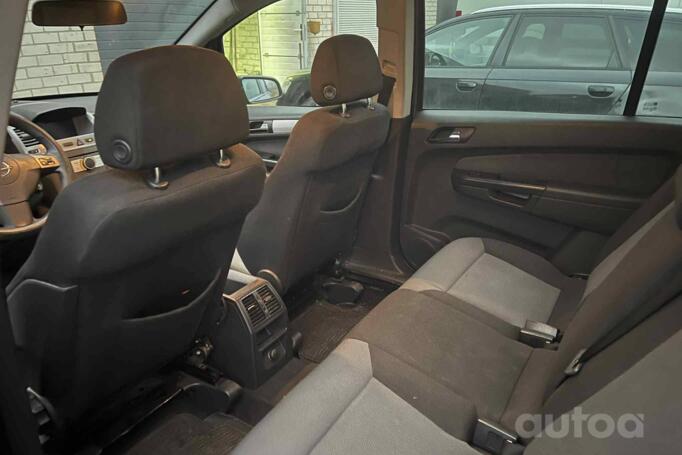 Opel Zafira B Minivan 5-doors