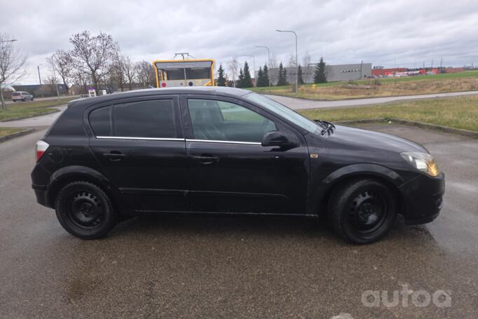 Opel Astra H Hatchback