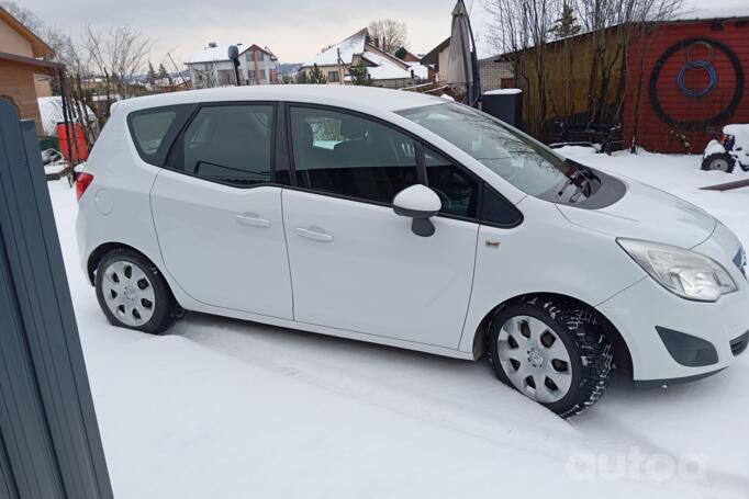 Opel Meriva 2 generation Minivan