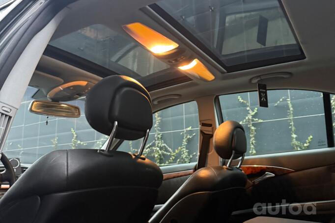 Mercedes-Benz E-Class W211 Sedan