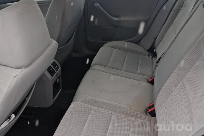 Volkswagen Jetta 5 generation Sedan 4-doors