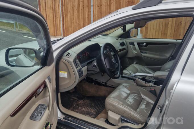 Volvo XC70 2 generation wagon