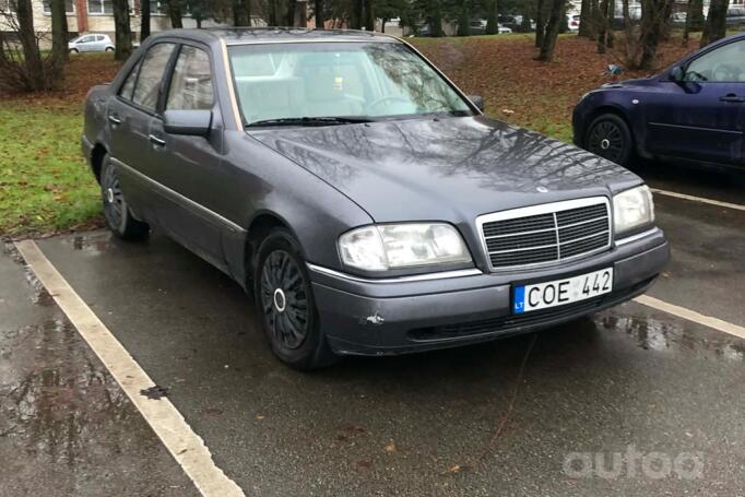 Mercedes-Benz C-Class W202/S202 Sedan