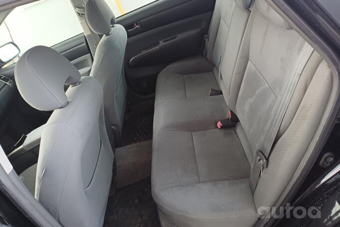 Toyota Prius 2 generation Hatchback