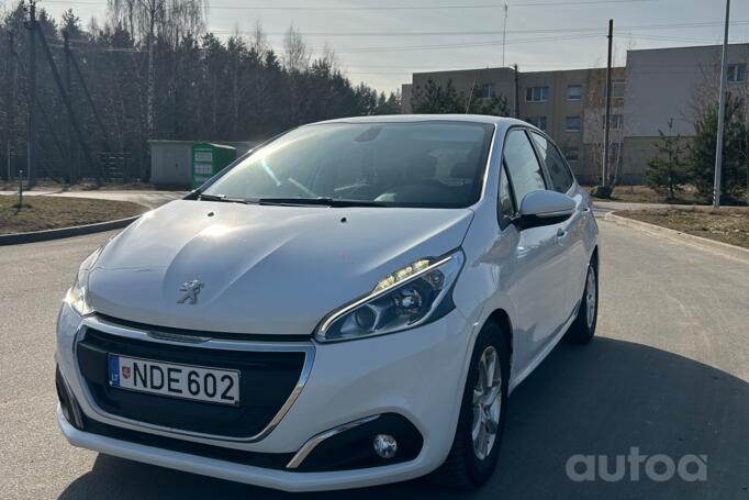 Peugeot 208 1 generation Hatchback 5-doors