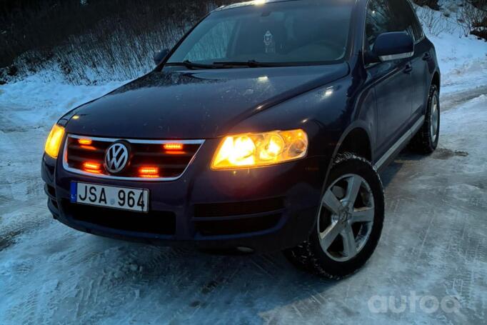 Volkswagen Touareg 1 generation Crossover