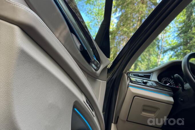 BMW 7 Series F01/F02 Sedan