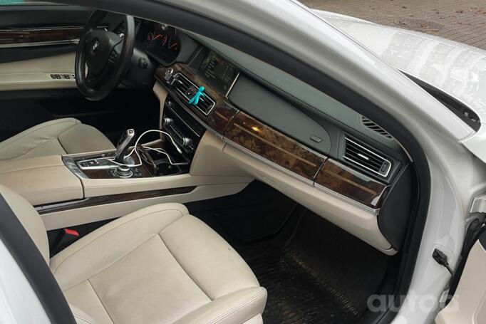 BMW 7 Series F01/F02 [restyling] Sedan