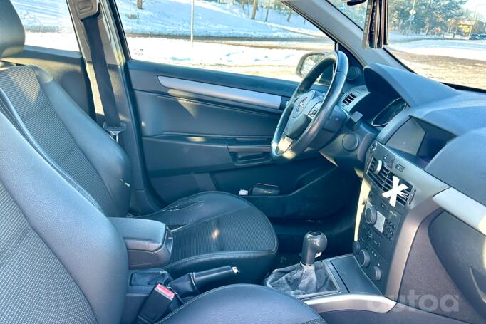 Opel Astra H [restyling]