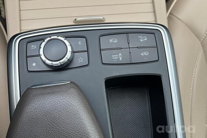 Mercedes-Benz M-Class W166 Crossover 5-doors