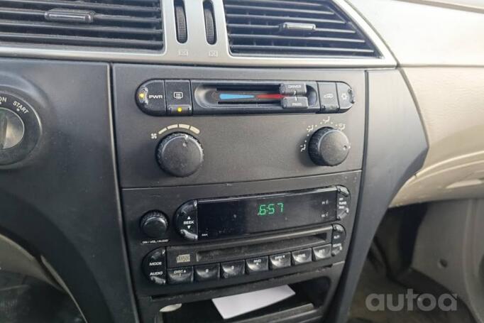 Chrysler Pacifica 1 generation Crossover