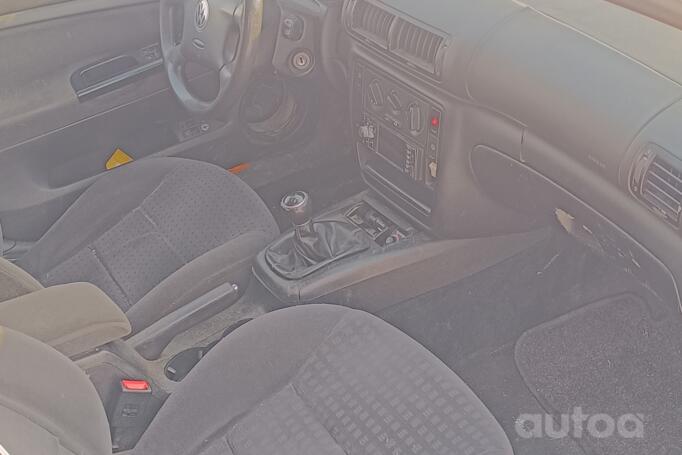 Volkswagen Passat B5 Sedan 4-doors