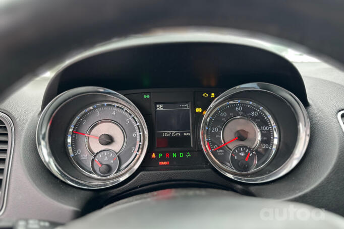 Chrysler Town & Country 5 generation [restyling]