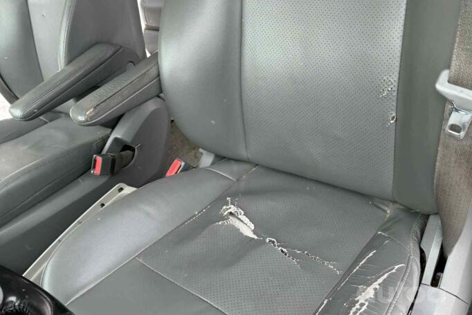 Volkswagen Routan 1 generation Minivan