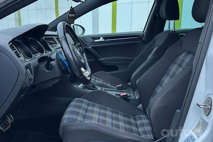 Volkswagen Golf 7 generation Hatchback 5-doors