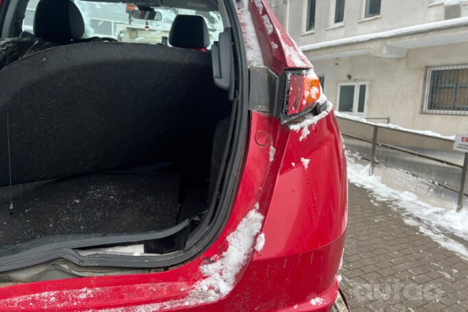 Honda Civic 8 generation Hatchback 5-doors