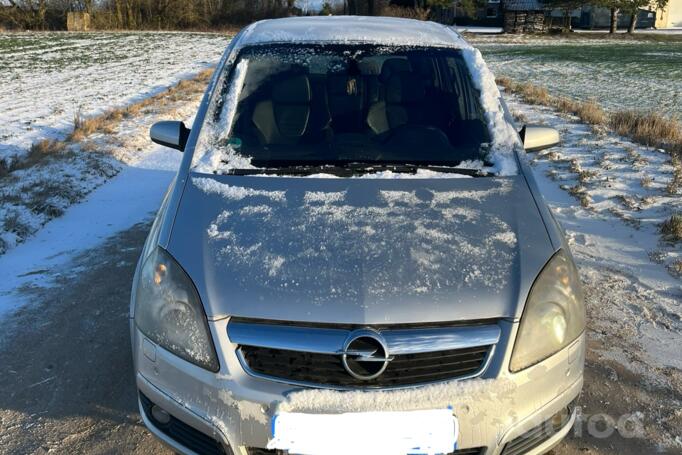 Opel Zafira B Minivan 5-doors