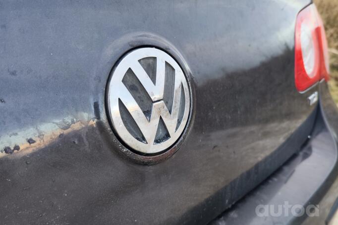 Volkswagen Passat B6 Sedan 4-doors