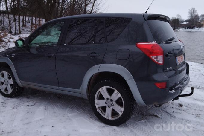 Toyota RAV4 3 generation Crossover