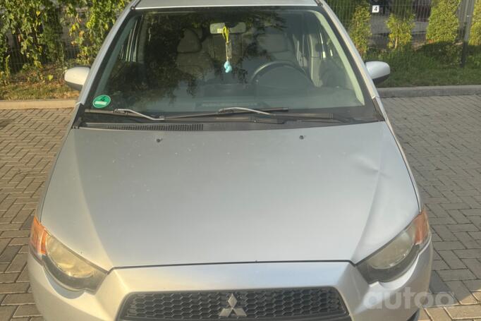 Mitsubishi Colt Z30 Hatchback 5-doors