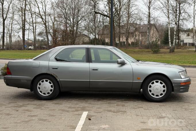 Lexus LS 2 generation Sedan