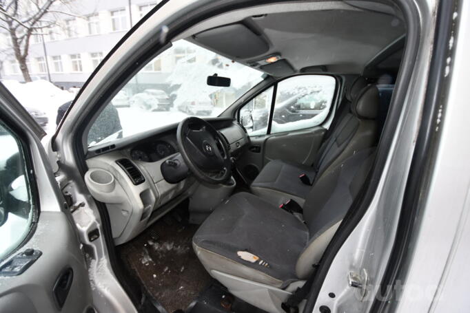 Opel Vivaro A [restyling] Combi minivan 4-doors