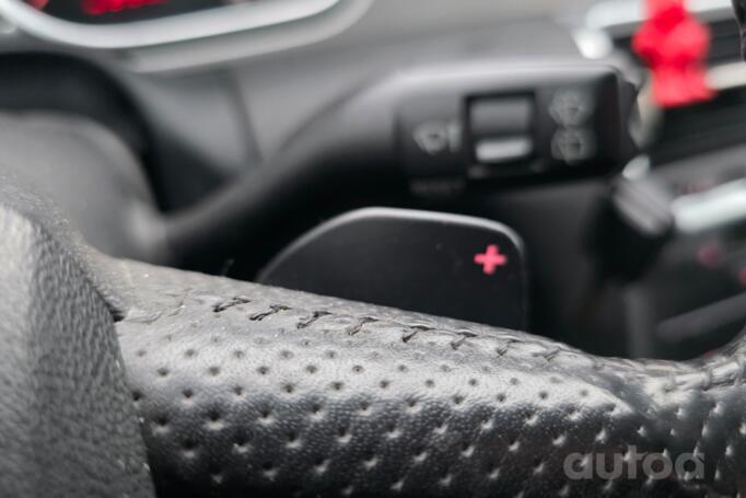 Audi Q7 4L Crossover