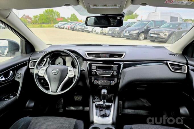 Nissan Qashqai 2 generation Crossover