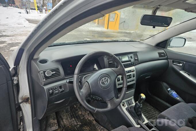 Toyota Corolla E120 Hatchback 5-doors