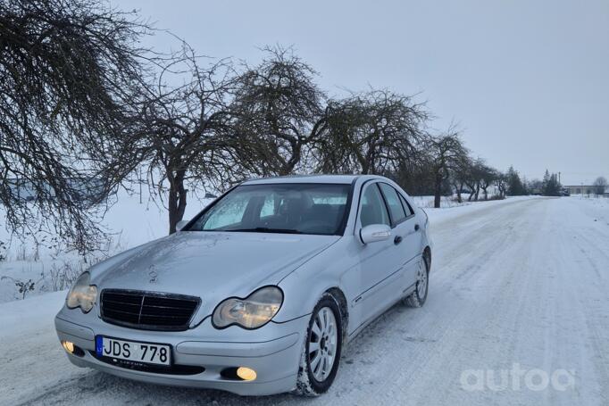 Mercedes-Benz C-Class W203/S203/CL203 Sedan