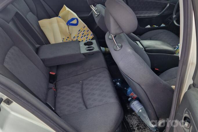 Mercedes-Benz C-Class W203/S203/CL203 Sedan