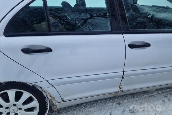 Mercedes-Benz C-Class W203/S203/CL203 Sedan