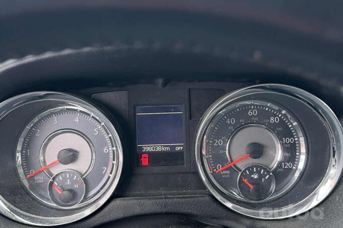 Chrysler Town & Country 5 generation [restyling]