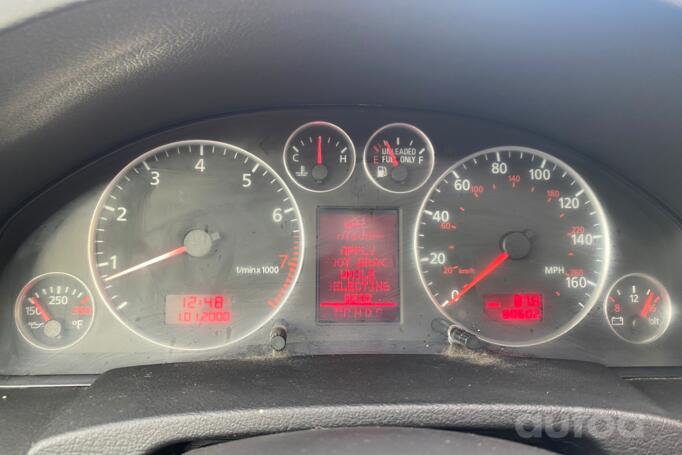 Audi A6 4B/C5 [restyling] Sedan