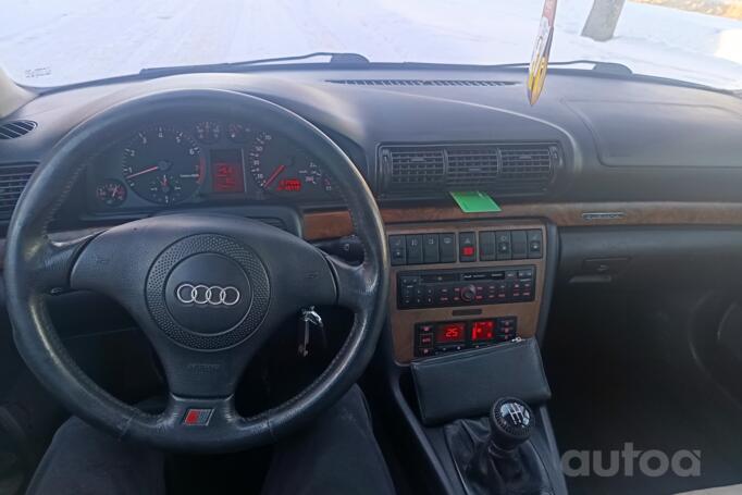 Audi A4 B5 Avant wagon 5-doors