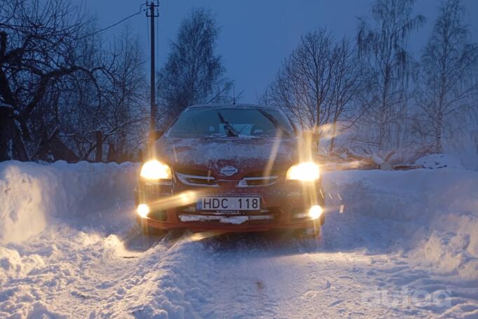 Nissan Almera Tino 1 generation [restyling]