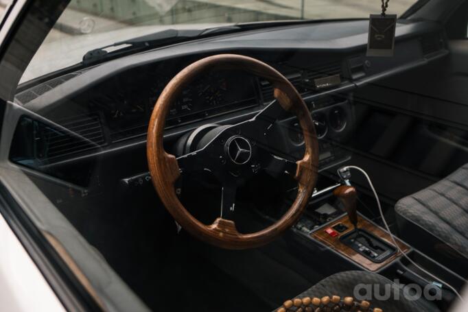 Mercedes-Benz 190 (W201) 1 generation