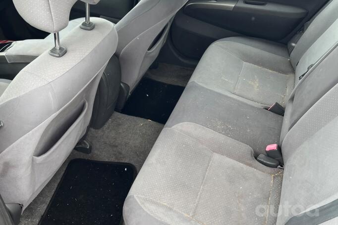 Toyota Prius 2 generation Hatchback