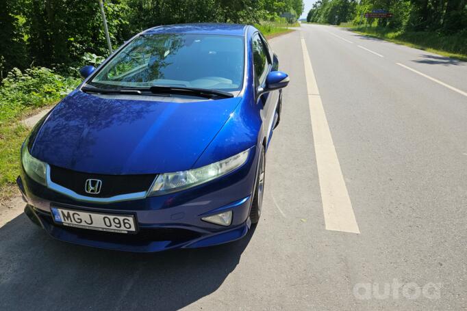 Honda Civic 8 generation [restyling] Type-S hatchback 3-doors