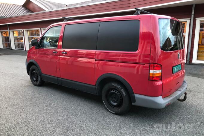 Volkswagen Transporter T5 Minivan 4-doors