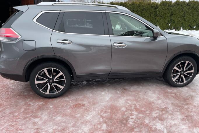 Nissan X-Trail T32 Crossover