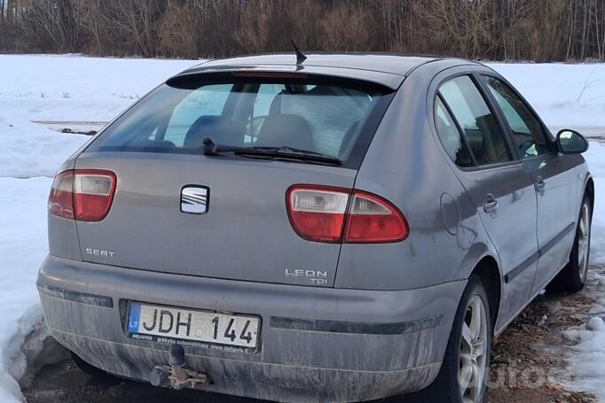 SEAT Leon 1 generation Hatchback
