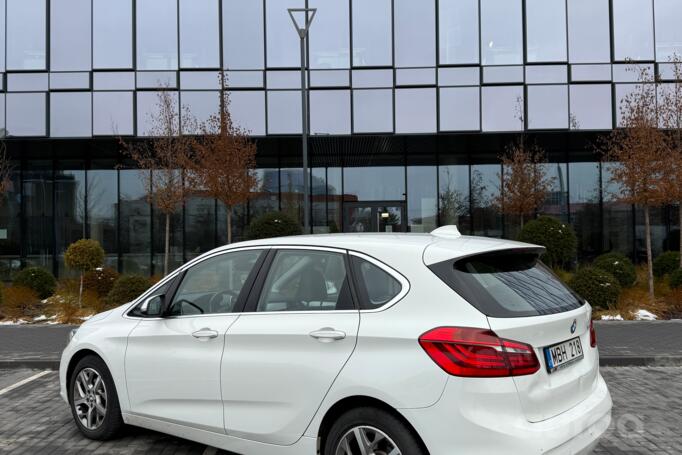 BMW 2 Series Active Tourer F45 Minivan