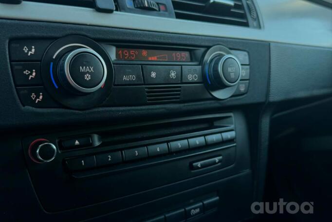 BMW 3 Series E90/E91/E92/E93 [restyling] Sedan