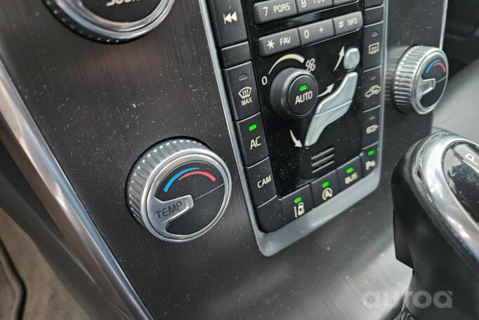 Volvo V60 1 generation [restyling] wagon 5-doors