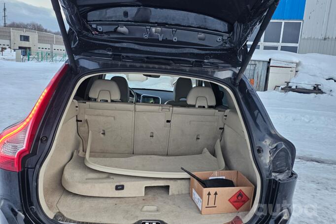 Volvo XC60 1 generation [restyling] Crossover