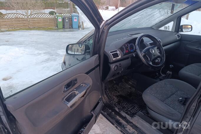 Volkswagen Sharan 1 generation [restyling] Minivan