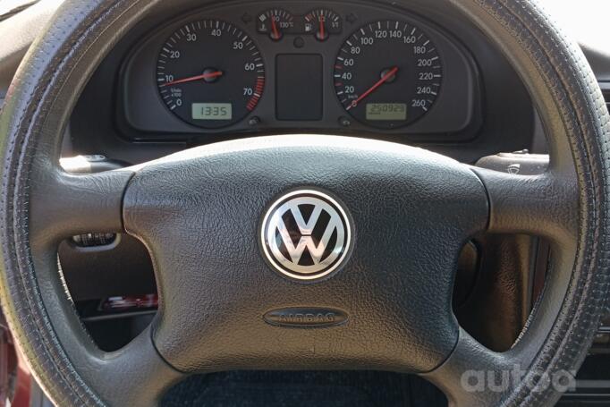 Volkswagen Passat B5 Sedan 4-doors